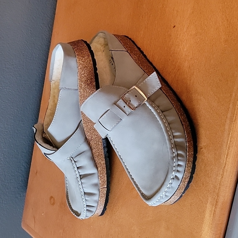 Birkenstock like shoes